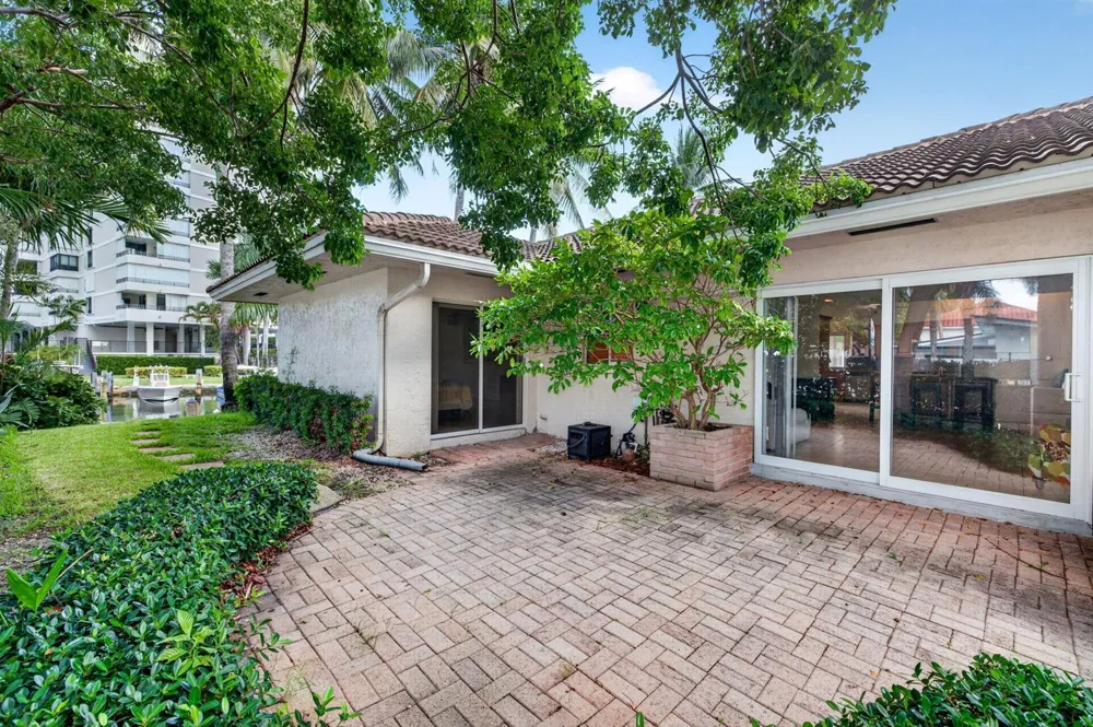 1920 E Terra Mar Drive Lauderdale By The Sea, FL 33062