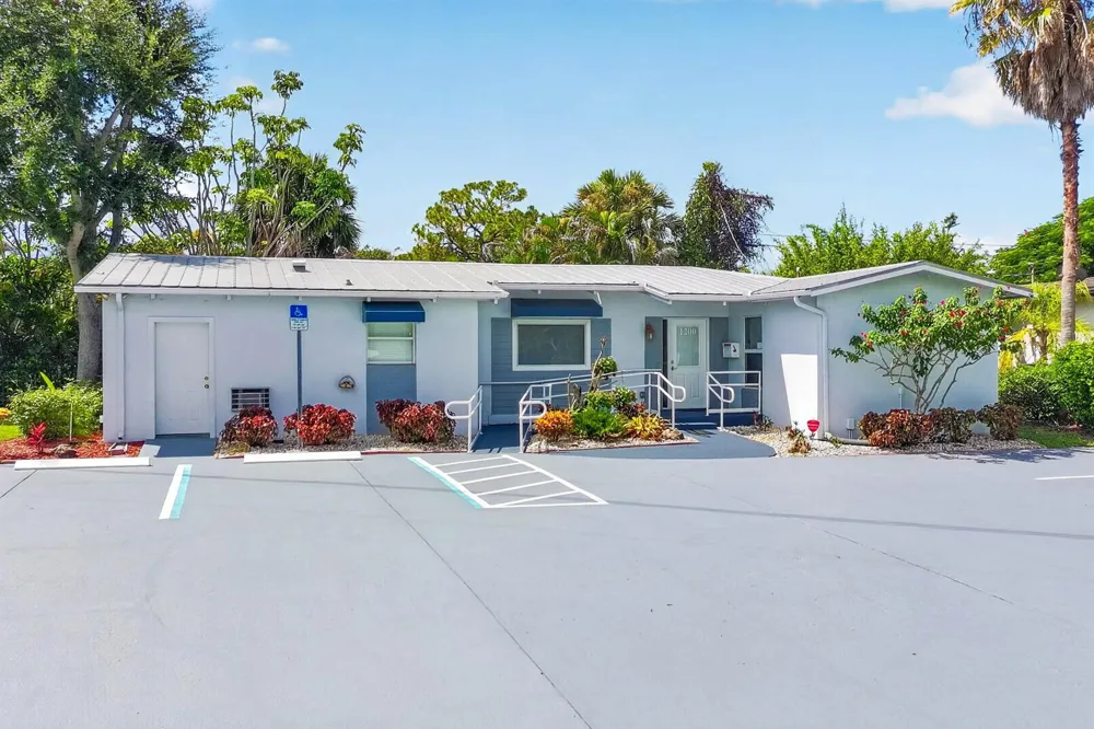 1200 S KANNER Highway Stuart, FL 34994