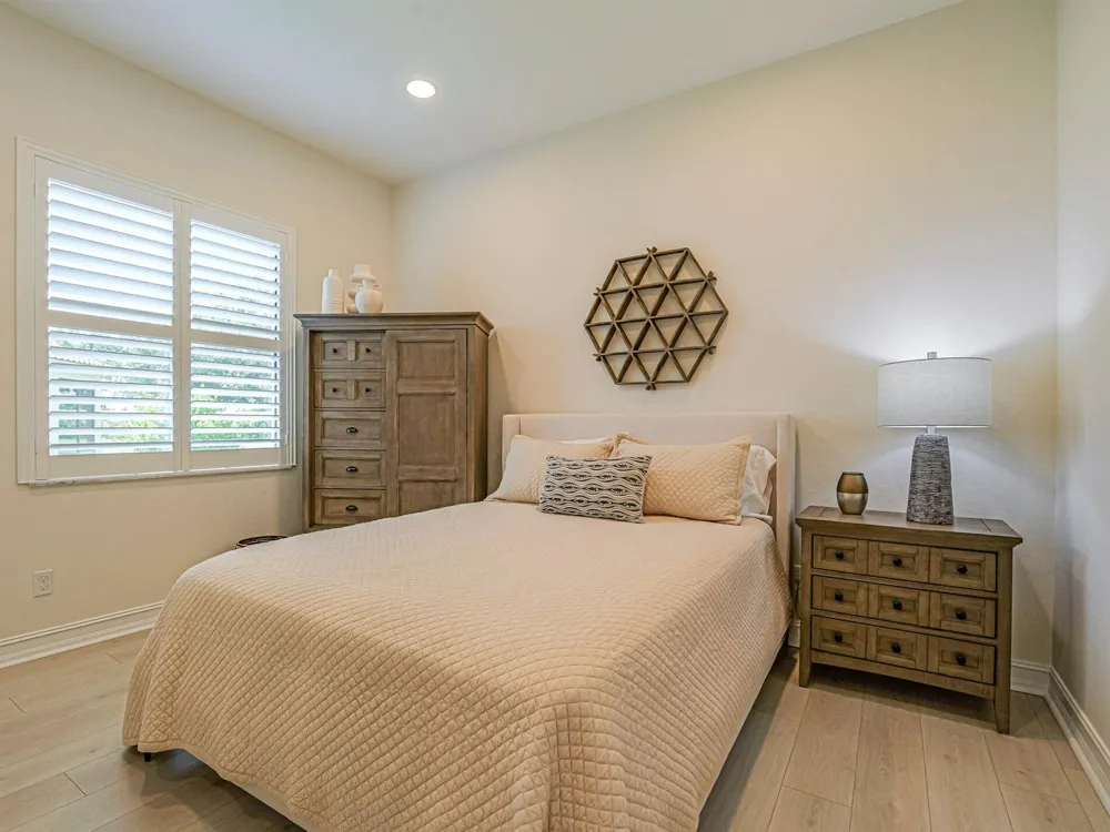 5527 57TH WAY Vero Beach, FL 32967