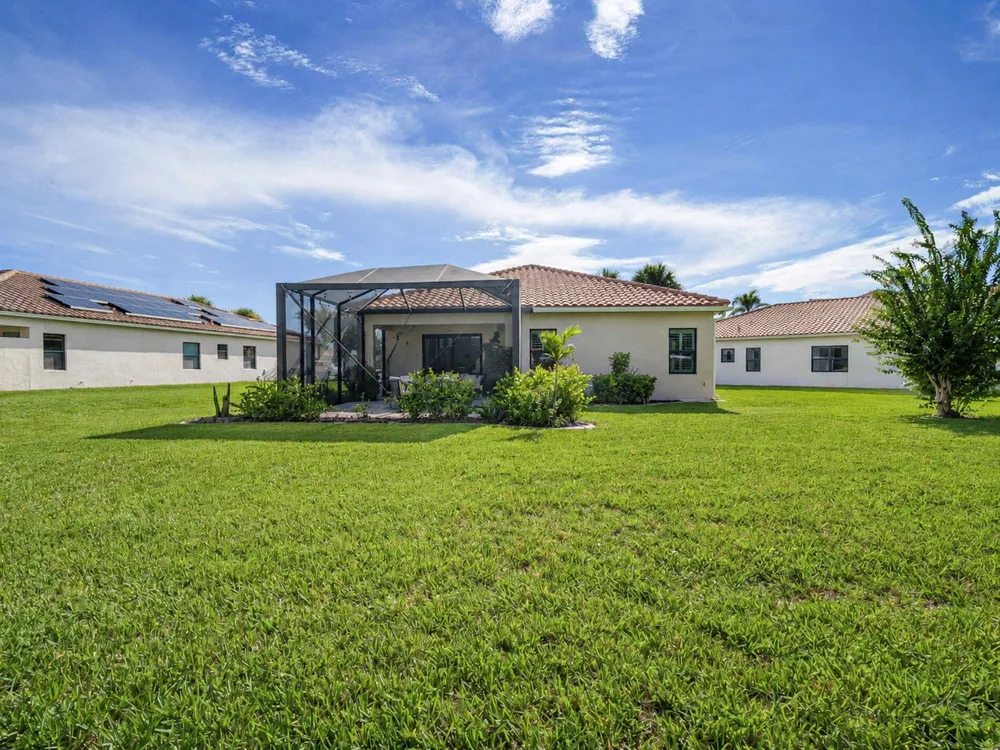 5527 57TH WAY Vero Beach, FL 32967