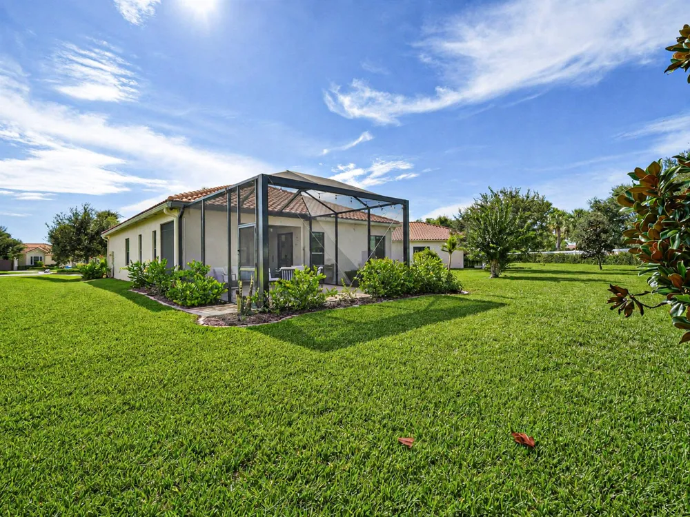 5527 57TH WAY Vero Beach, FL 32967