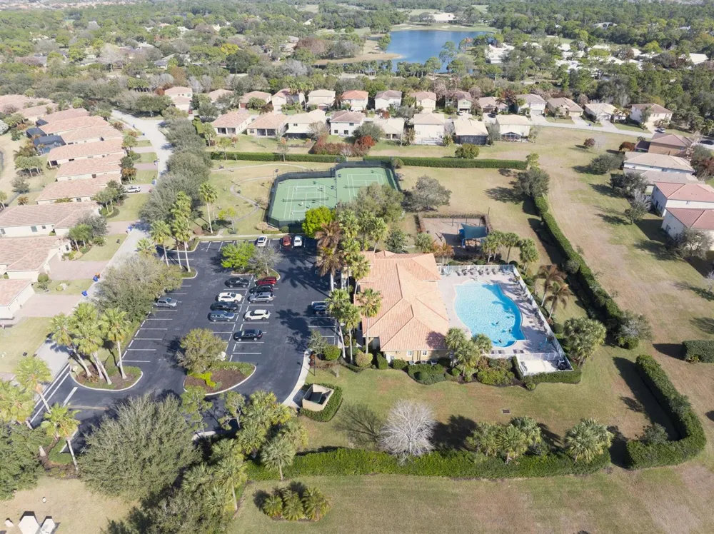 5527 57TH WAY Vero Beach, FL 32967