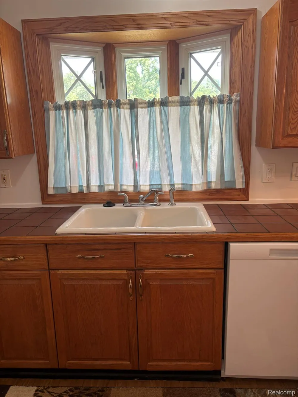 32223 Woodbrook Drive Wayne City, MI 48184