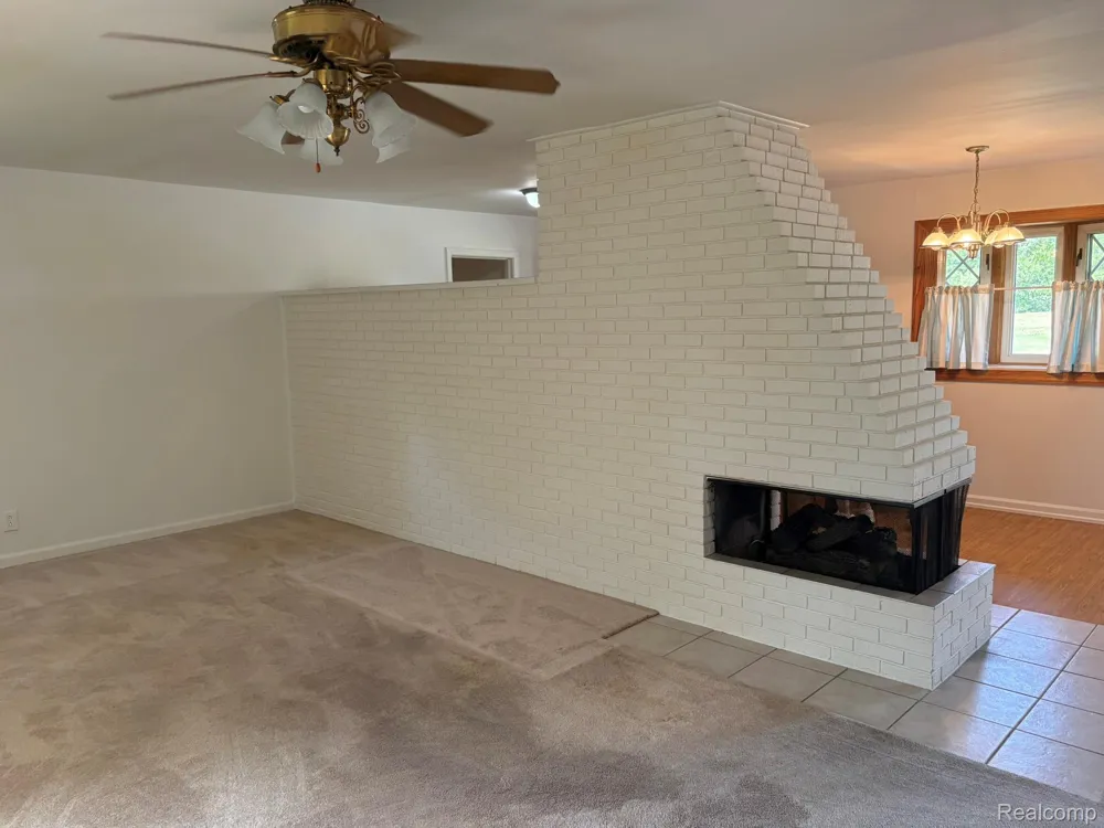 32223 Woodbrook Drive Wayne City, MI 48184