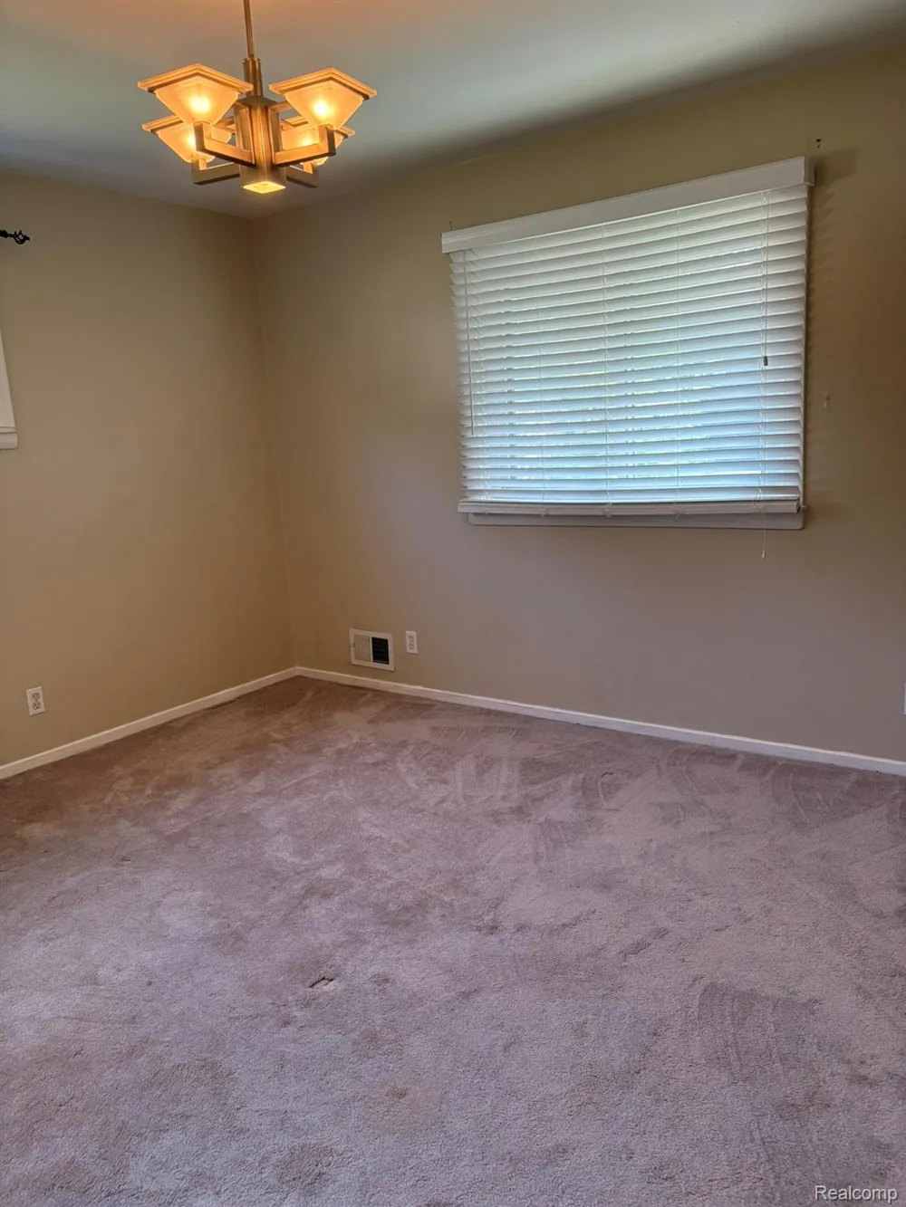 32223 Woodbrook Drive Wayne City, MI 48184