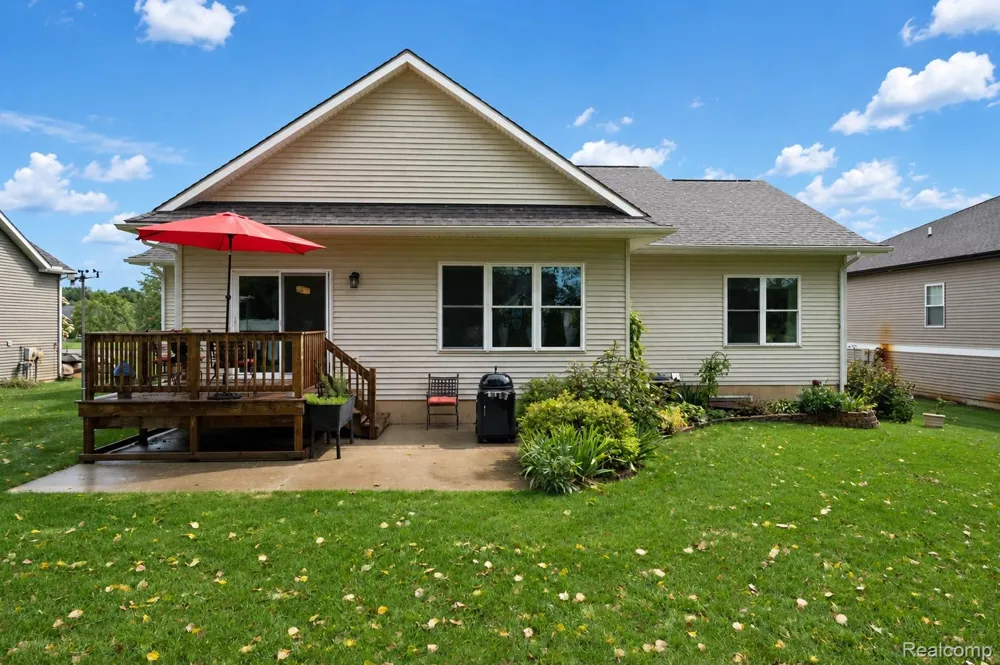 16351 Silver Fox Circle Fenton Charter Township, MI 48451