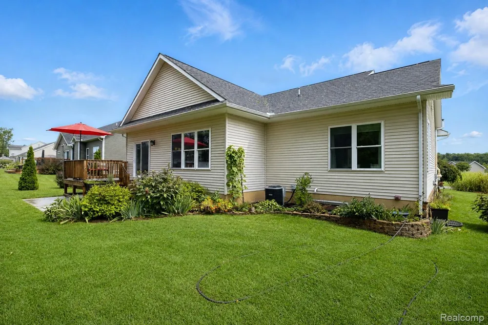 16351 Silver Fox Circle Fenton Charter Township, MI 48451
