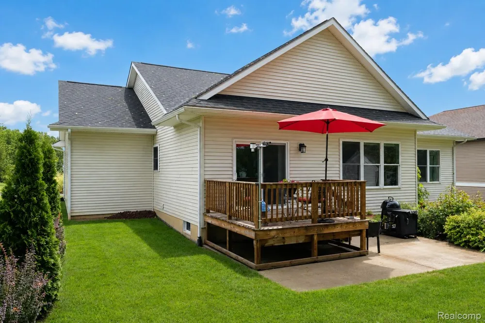 16351 Silver Fox Circle Fenton Charter Township, MI 48451