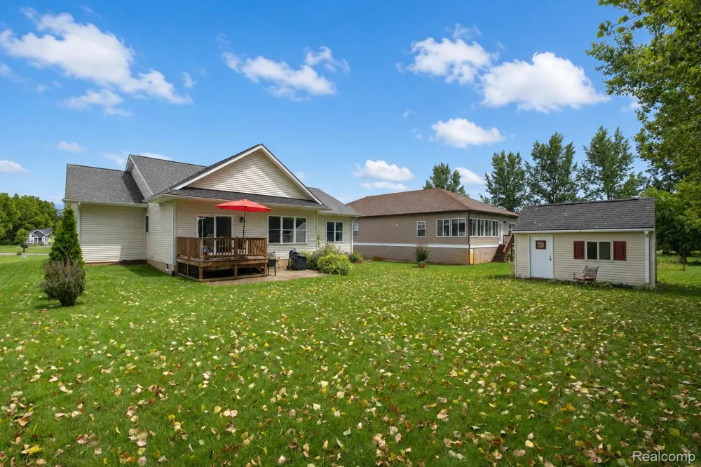 16351 Silver Fox Circle Fenton Charter Township, MI 48451