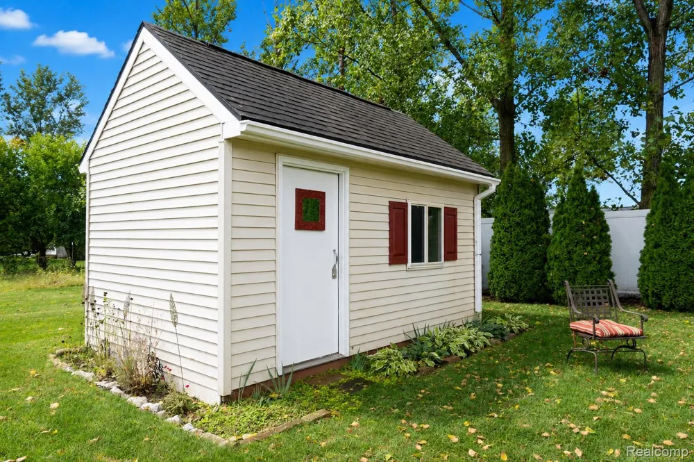 16351 Silver Fox Circle Fenton Charter Township, MI 48451
