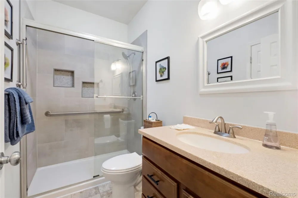 16351 Silver Fox Circle Fenton Charter Township, MI 48451