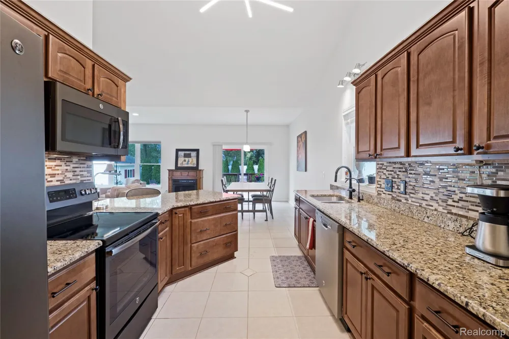 16351 Silver Fox Circle Fenton Charter Township, MI 48451