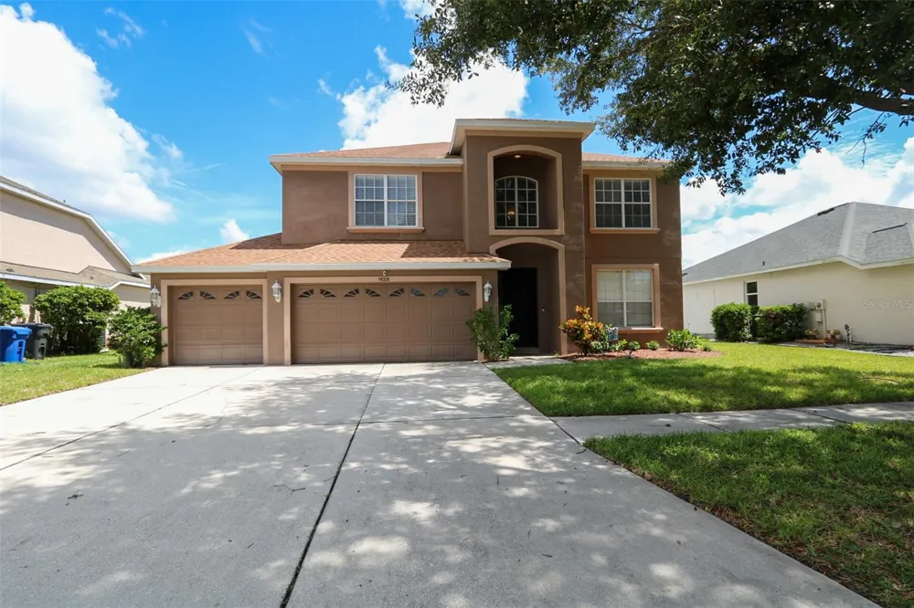 9018 PINEBREEZE DRIVE Riverview, FL 33578
