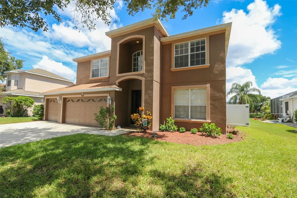 9018 PINEBREEZE DRIVE Riverview, FL 33578