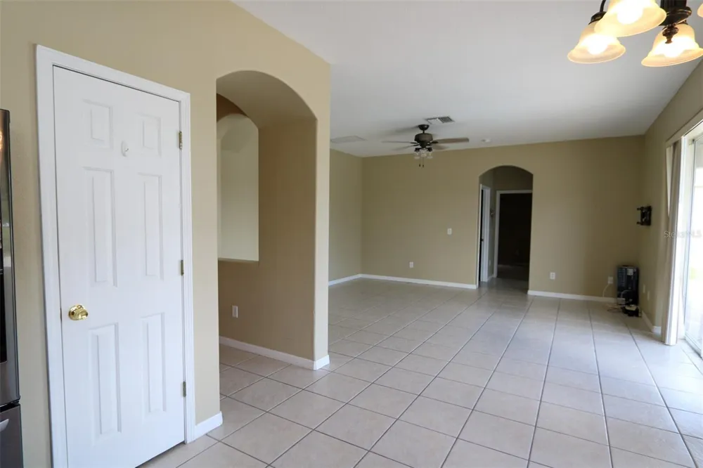 9018 PINEBREEZE DRIVE Riverview, FL 33578