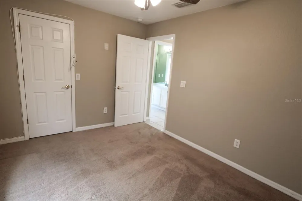 9018 PINEBREEZE DRIVE Riverview, FL 33578