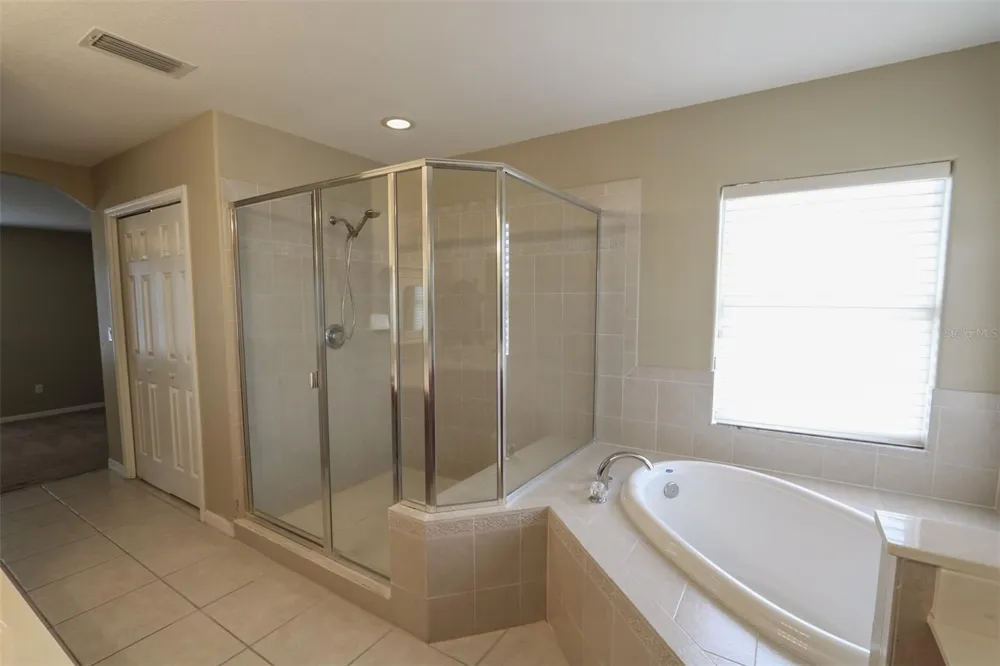 9018 PINEBREEZE DRIVE Riverview, FL 33578