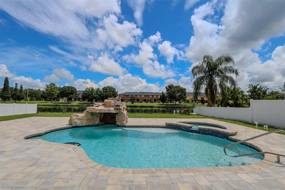 9018 PINEBREEZE DRIVE Riverview, FL 33578