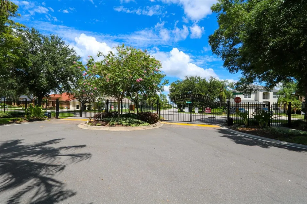 9018 PINEBREEZE DRIVE Riverview, FL 33578