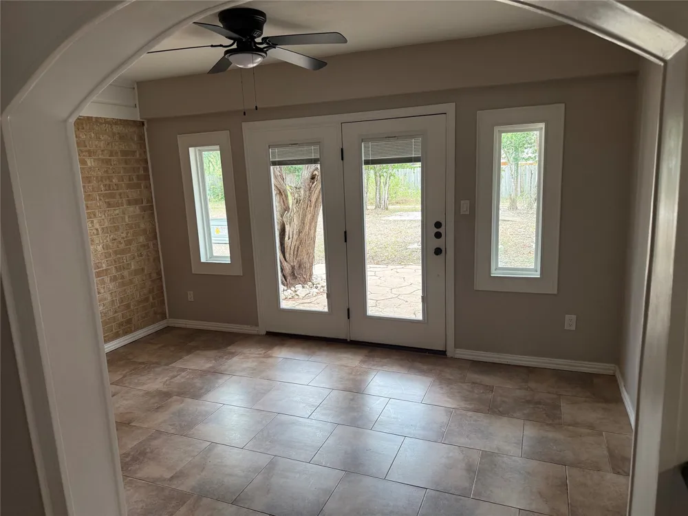 1005 Hazelton Street San Marcos, TX 78666