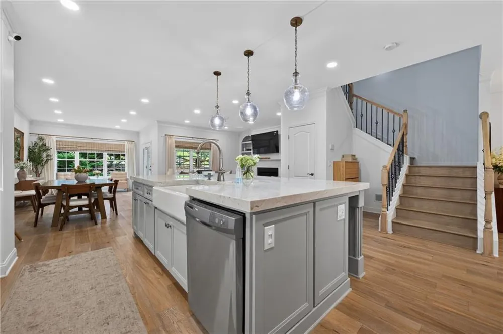 3880 Fairhill Point Alpharetta, GA 30004
