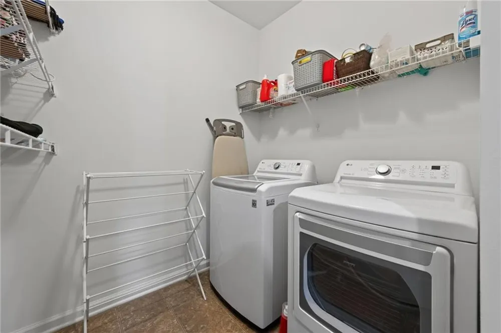 3880 Fairhill Point Alpharetta, GA 30004