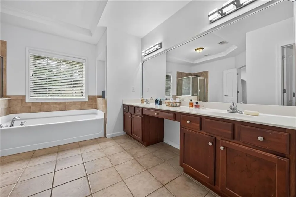3880 Fairhill Point Alpharetta, GA 30004