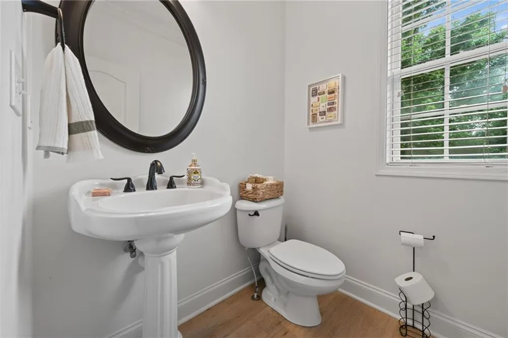 3880 Fairhill Point Alpharetta, GA 30004