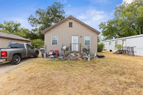 1412 Oaklawn Street