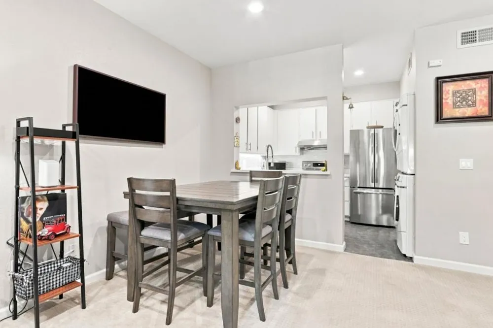 4671 Albany Circle #109 San Jose, CA 95129