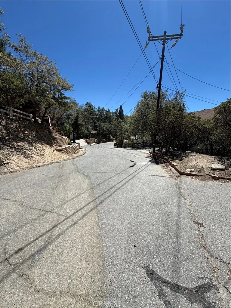 1228 Acadia Lake Arrowhead, CA 92352