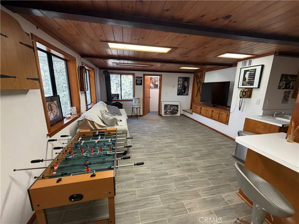 1228 Acadia Lake Arrowhead, CA 92352