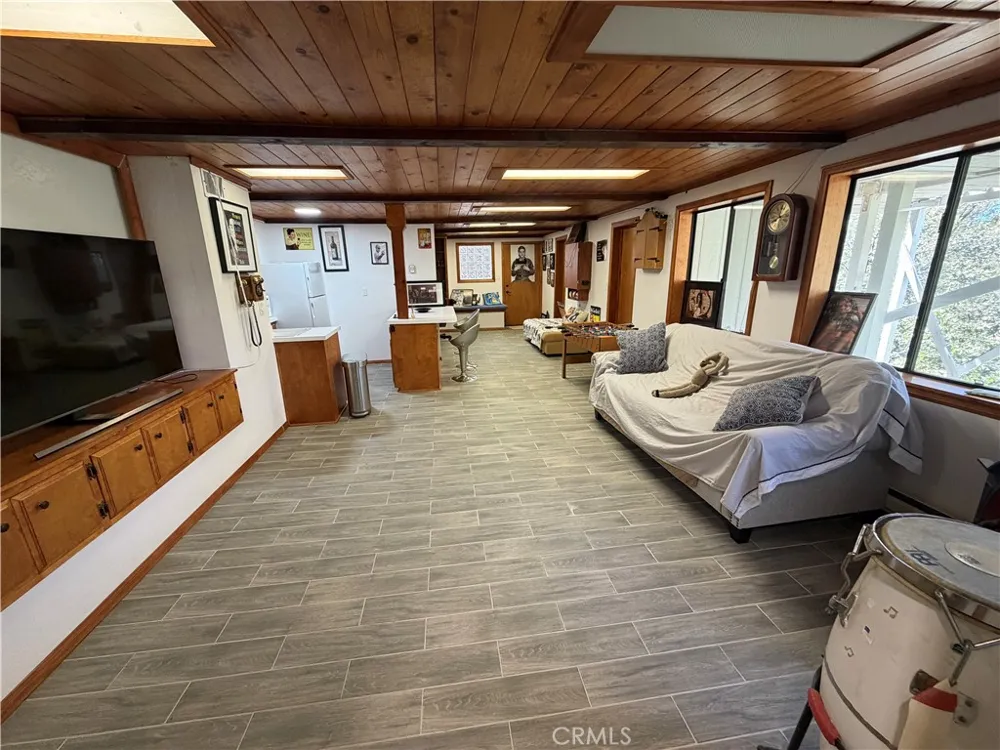1228 Acadia Lake Arrowhead, CA 92352