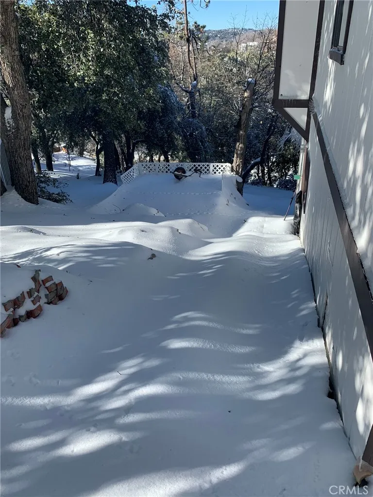 1228 Acadia Lake Arrowhead, CA 92352