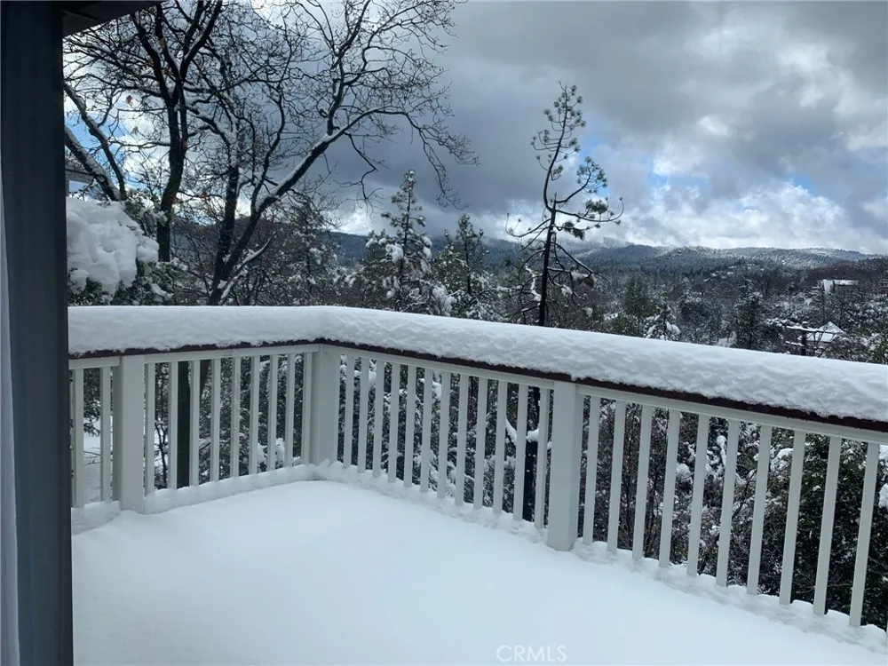 1228 Acadia Lake Arrowhead, CA 92352