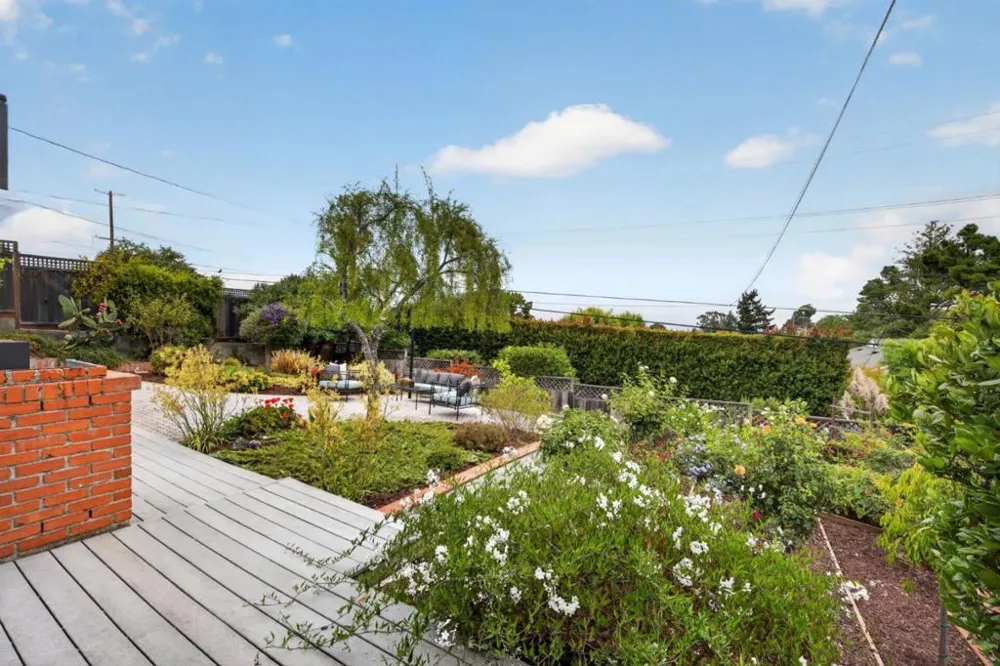 1516 Alturas Drive Burlingame, CA 94010