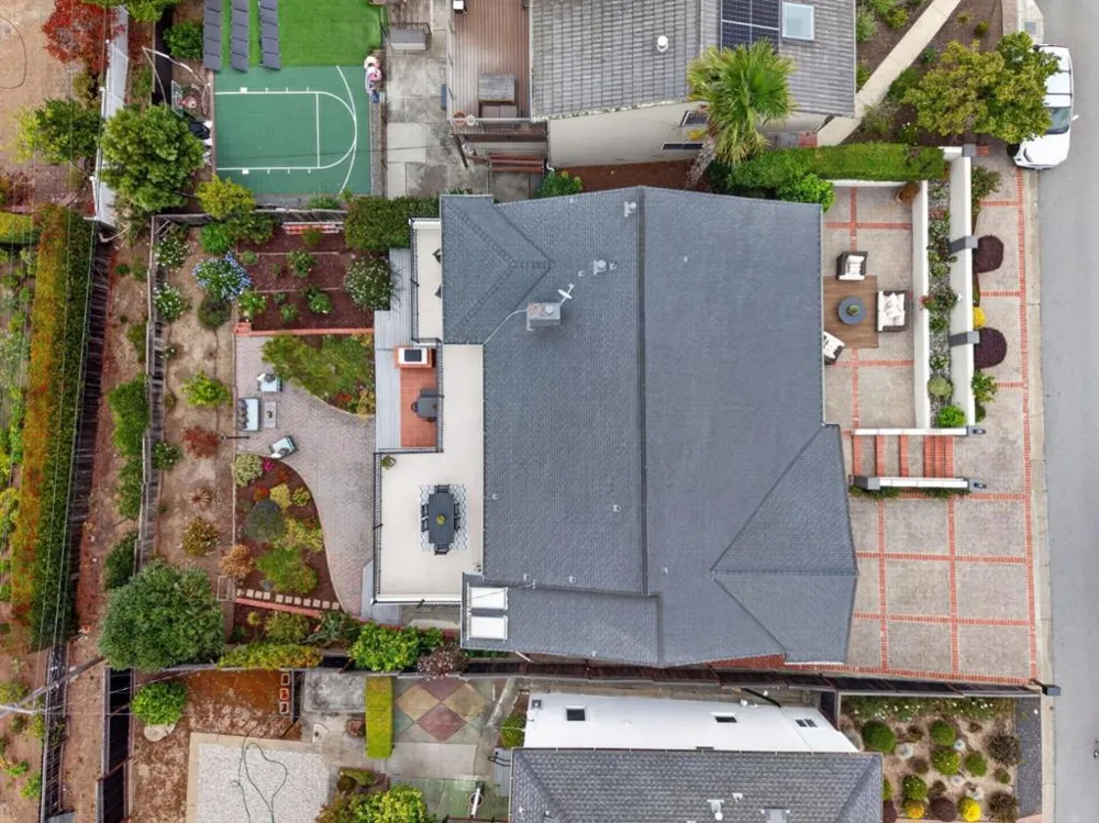 1516 Alturas Drive Burlingame, CA 94010