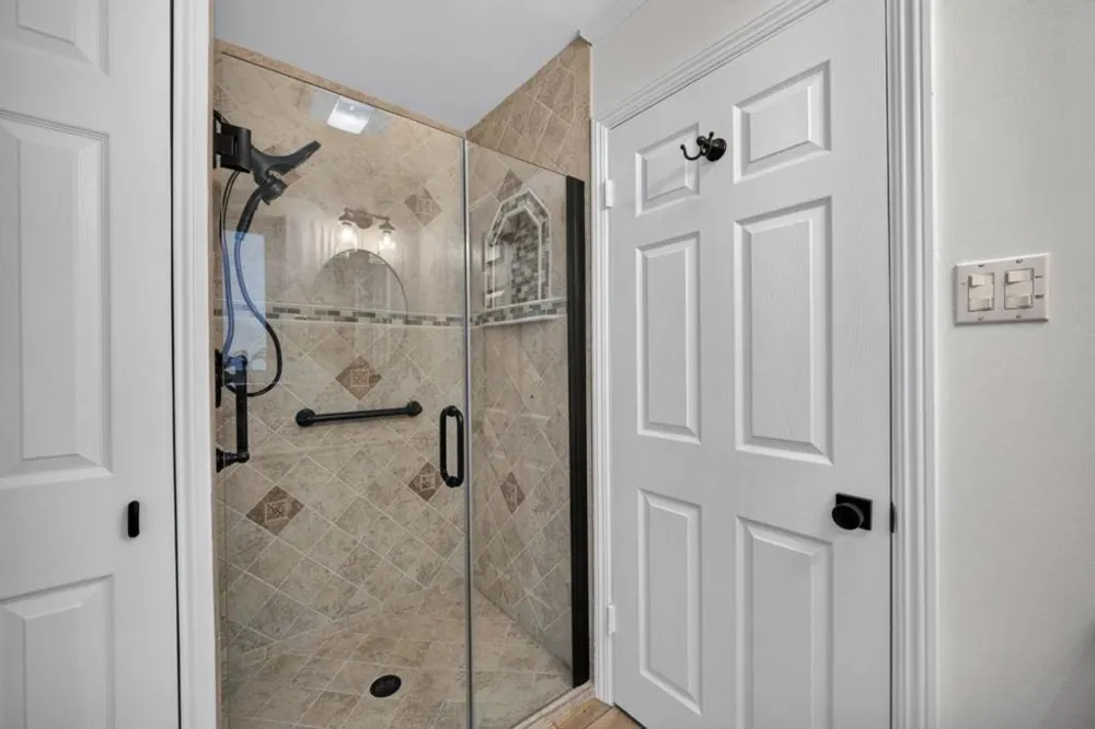 1516 Alturas Drive Burlingame, CA 94010