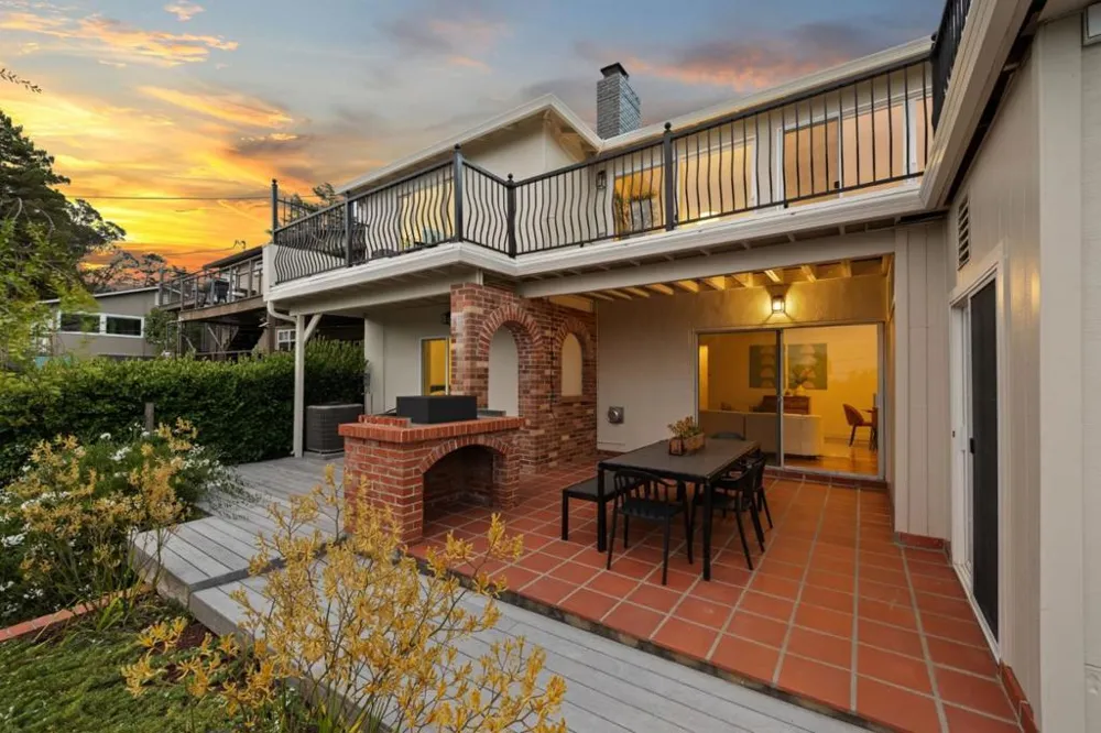 1516 Alturas Drive Burlingame, CA 94010