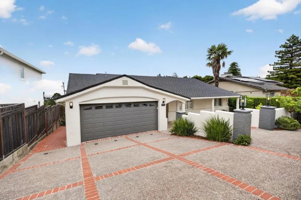 1516 Alturas Drive Burlingame, CA 94010