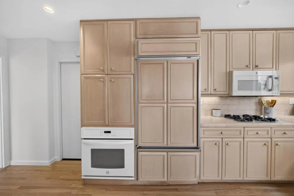 1516 Alturas Drive Burlingame, CA 94010
