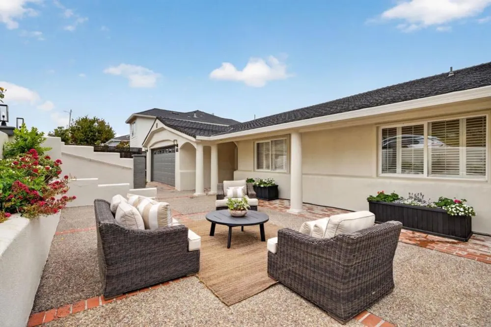 1516 Alturas Drive Burlingame, CA 94010