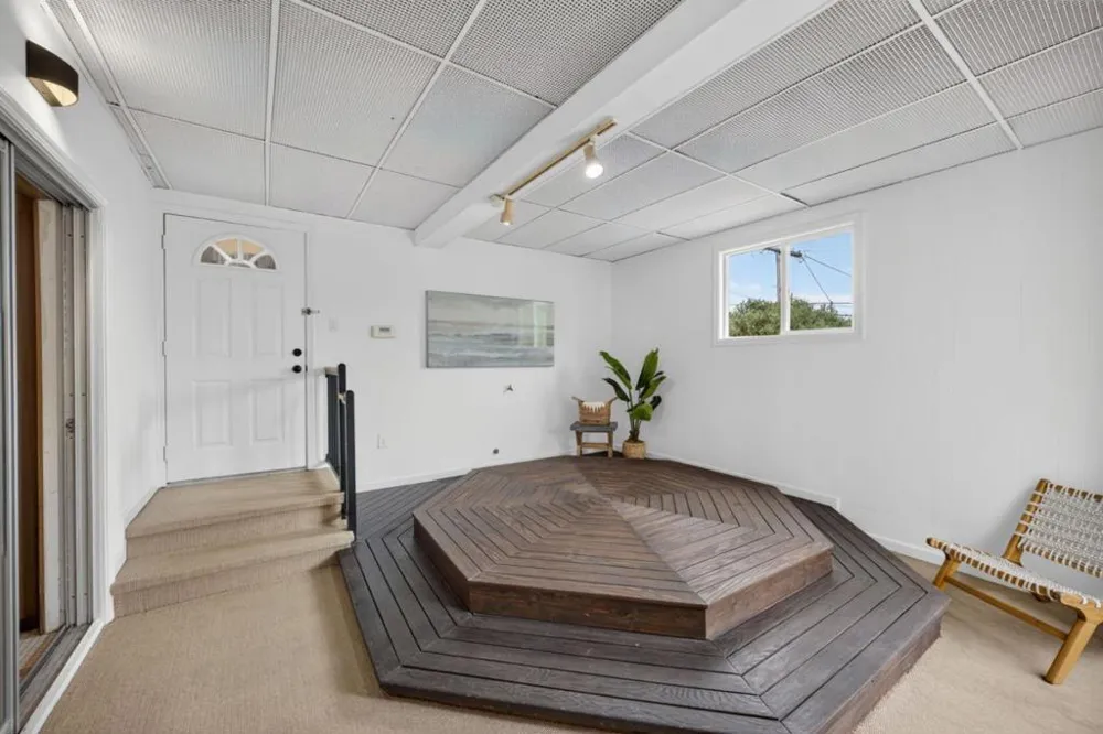 1516 Alturas Drive Burlingame, CA 94010