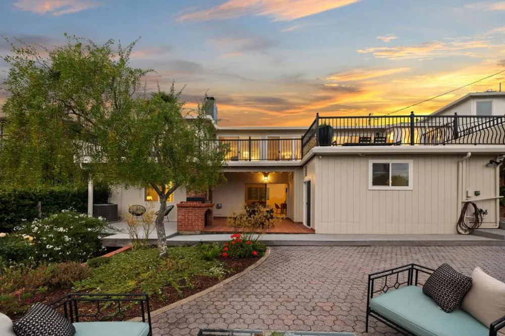 1516 Alturas Drive Burlingame, CA 94010