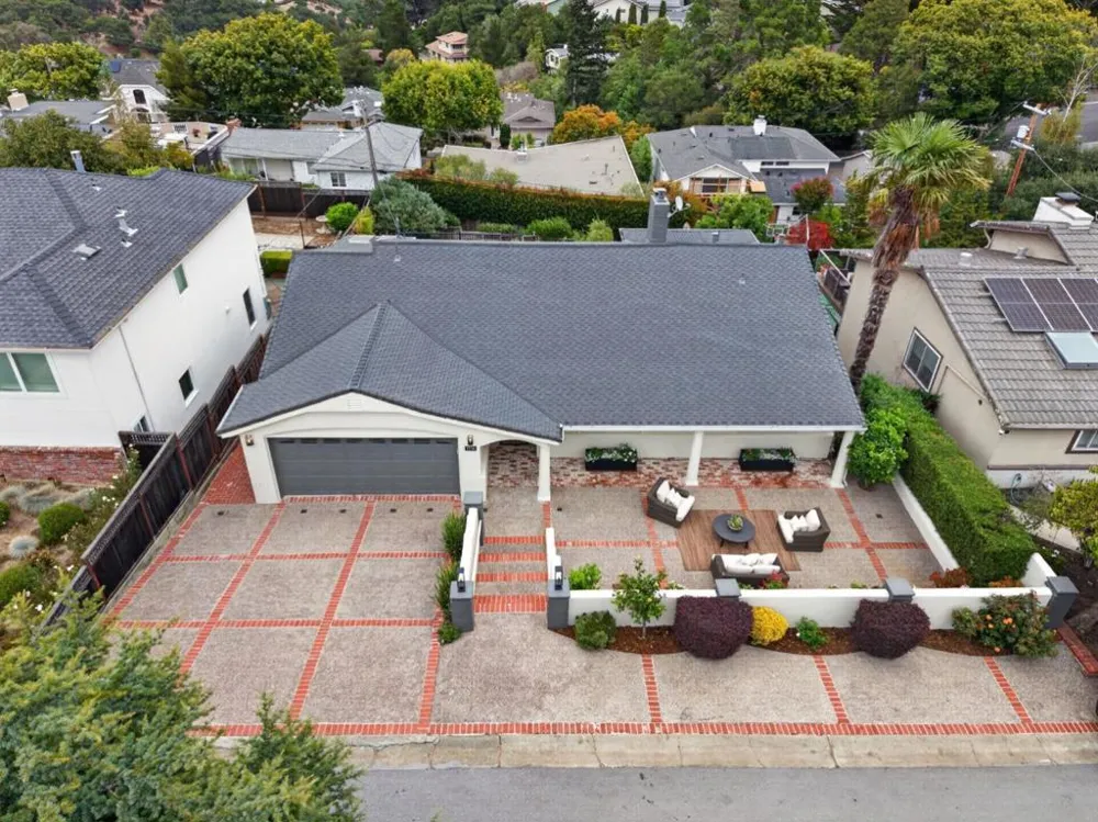 1516 Alturas Drive Burlingame, CA 94010