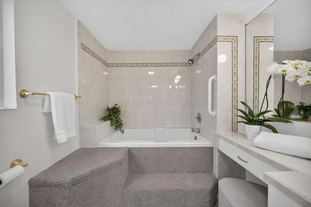 1516 Alturas Drive Burlingame, CA 94010