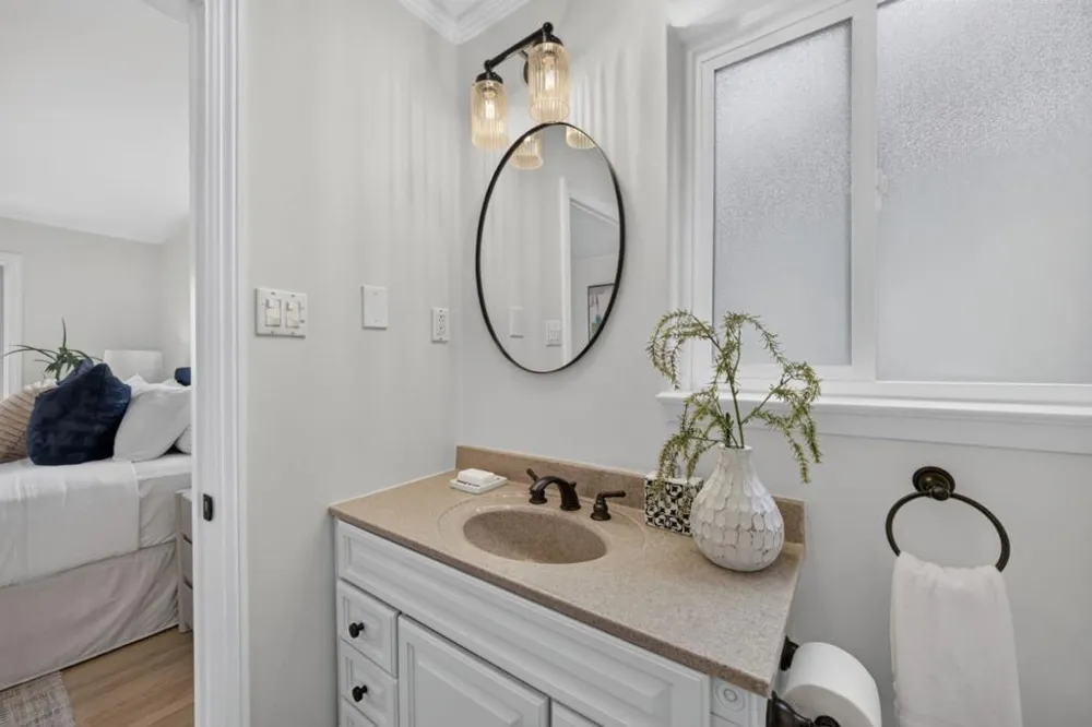 1516 Alturas Drive Burlingame, CA 94010
