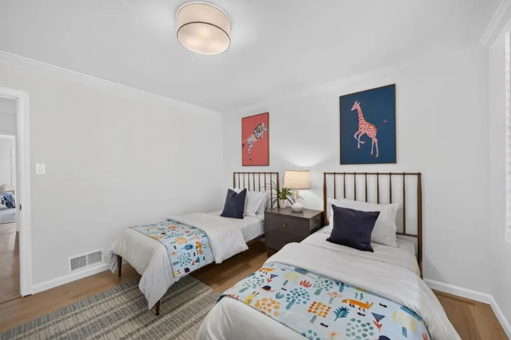 1516 Alturas Drive Burlingame, CA 94010