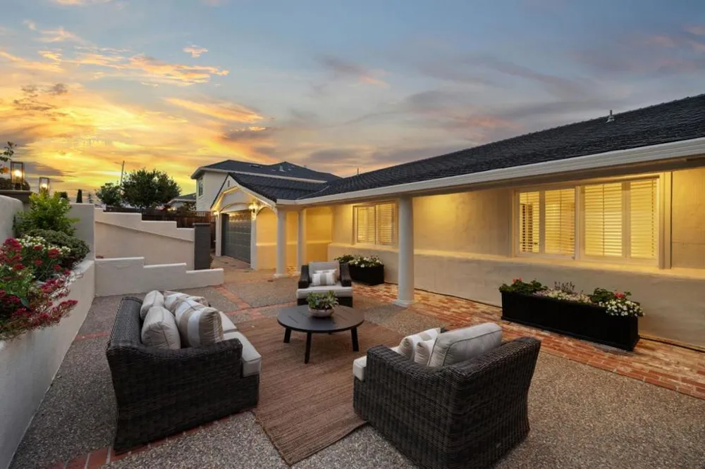 1516 Alturas Drive Burlingame, CA 94010
