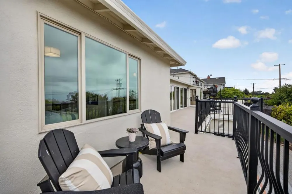 1516 Alturas Drive Burlingame, CA 94010